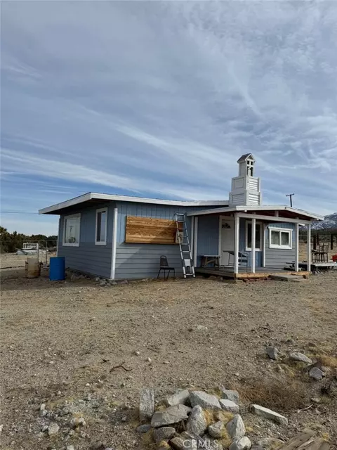 30554 234th St E, Llano, CA 93544