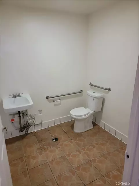 1702 N Long Bch, Compton, CA 90221 photo 8