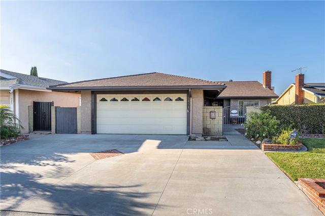 5431 La Luna Dr, La Palma, CA 90623