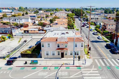 9124 S Broadway, Los Angeles, CA 90003