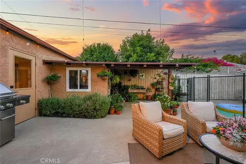 Exterior - 4427 E Rosada St, Long Beach, CA 90815 photo 5 of 8