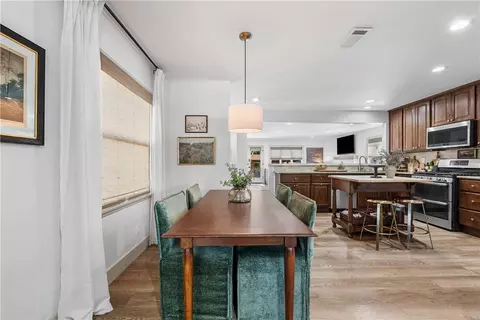 Dining - 4427 E Rosada St, Long Beach, CA 90815 photo 1 of 2