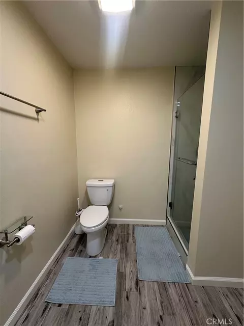 Bath - 1881 Mitchell Ave Unit #34, Tustin, CA 92780 photo 2 of 4