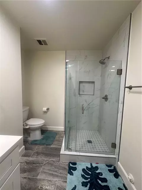 Bath - 1881 Mitchell Ave Unit #34, Tustin, CA 92780 photo 4 of 4