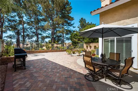 Exterior - 860 E Chisholm Ct, Brea, CA 92821 photo 9 of 10