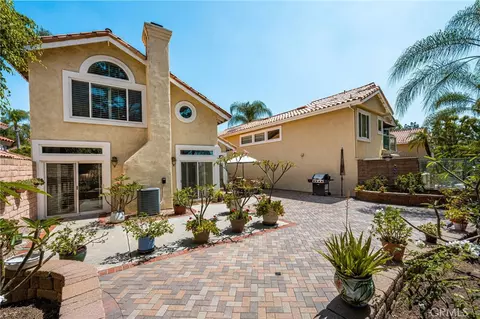 Exterior - 860 E Chisholm Ct, Brea, CA 92821 photo 6 of 10