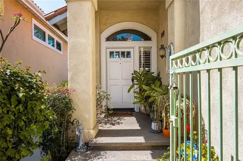 Entry Way - 860 E Chisholm Ct, Brea, CA 92821 photo 1 of 6