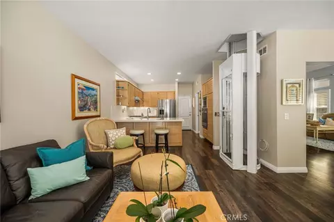 Entry Way - 860 E Chisholm Ct, Brea, CA 92821 photo 3 of 6