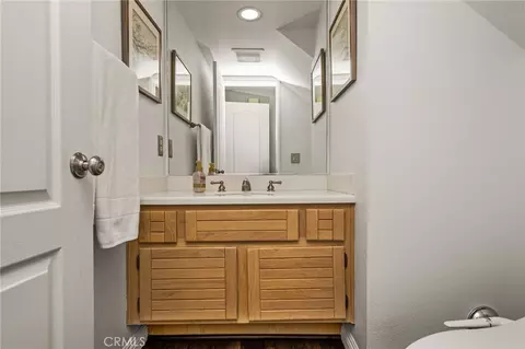 Bath - 860 E Chisholm Ct, Brea, CA 92821 photo 1 of 9