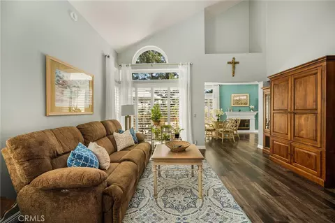 Living - 860 E Chisholm Ct, Brea, CA 92821 photo 1 of 2