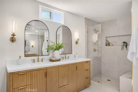 Bath - 846 Mooncrest, Brea, CA 92821 photo 3 of 6
