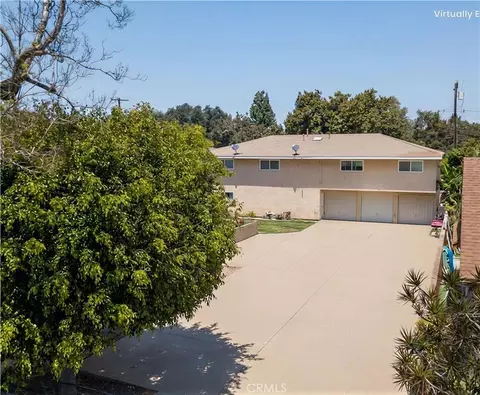 1003 W Myrtle St, Santa Ana, CA 92703