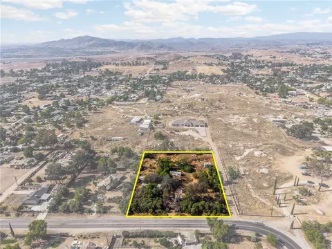 23437 Mountain, Perris, CA 92570