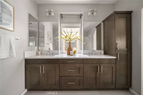 Bath - 2011 N Orange Olive, Orange, CA 92865 photo 4 of 5