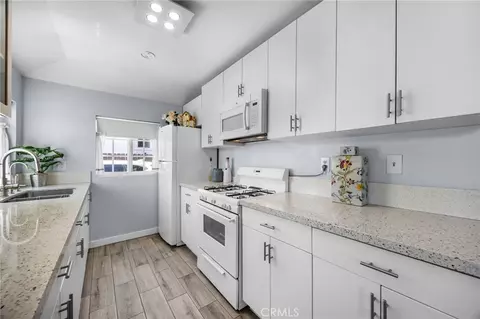 Kitchen - 402 E Grand, Corona, CA 92879 photo 2 of 2
