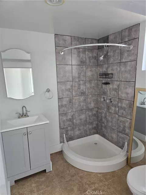 Bath - 402 E Grand, Corona, CA 92879 photo 4 of 4