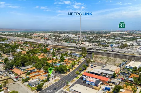 View/Area - 402 E Grand, Corona, CA 92879 photo 3 of 6
