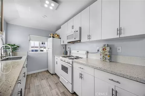 Kitchen - 402 E Grand, Corona, CA 92879 photo 2 of 2