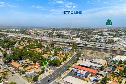 View/Area - 402 E Grand, Corona, CA 92879 photo 4 of 7