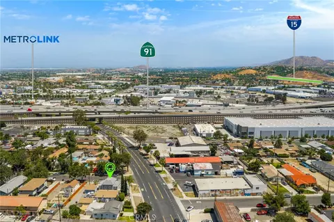 View/Area - 402 E Grand, Corona, CA 92879 photo 3 of 7