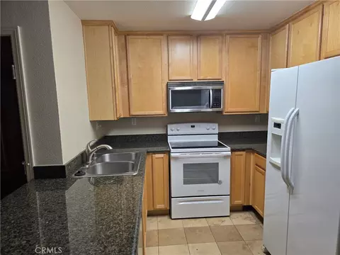 2275 Del Mar Way #106, Corona, CA 92882