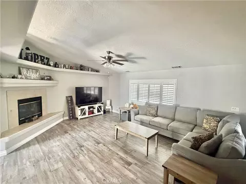 Living - 7736 El Cerrito, Hesperia, CA 92345 photo 2 of 7
