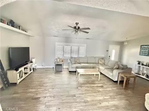 Living - 7736 El Cerrito, Hesperia, CA 92345 photo 3 of 7