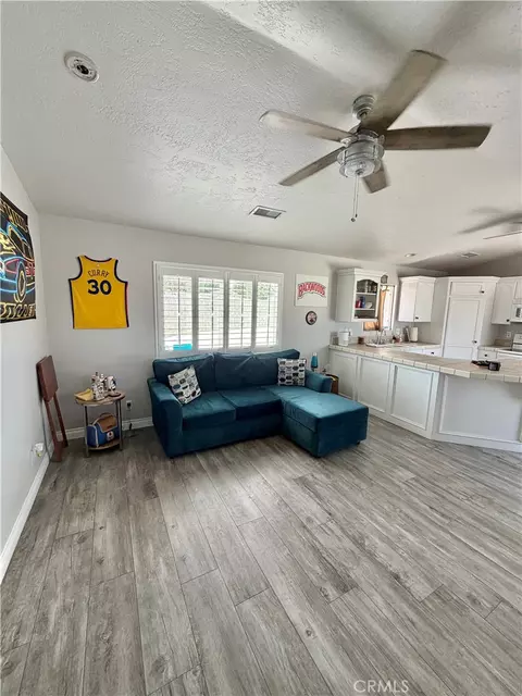 Living - 7736 El Cerrito, Hesperia, CA 92345 photo 7 of 7