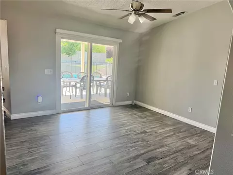 Living - 7736 El Cerrito, Hesperia, CA 92345 photo 6 of 7