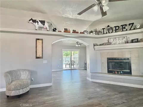 Living - 7736 El Cerrito, Hesperia, CA 92345 photo 5 of 7