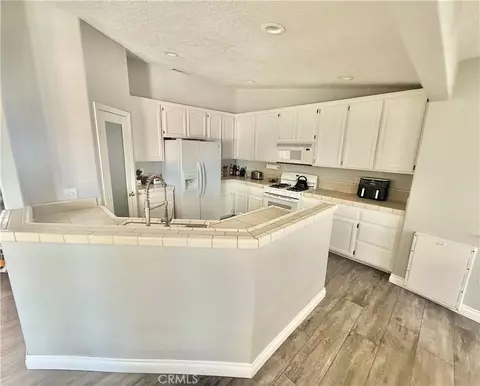 Kitchen - 7736 El Cerrito, Hesperia, CA 92345 photo 3 of 5
