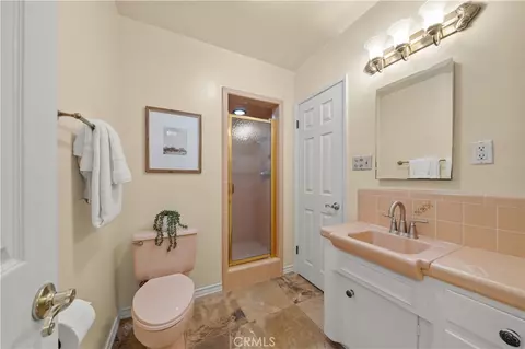 Bath - 2027 E Appleton #1, Long Beach, CA 90803 photo 2 of 2