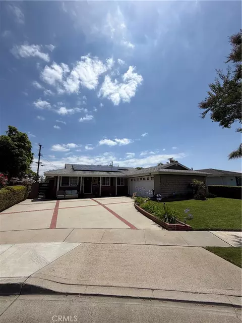 15032 Baylor Cir, Huntington Beach, CA 92647