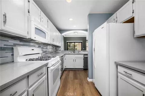 Kitchen - 425 E Ocean #440, Long Beach, CA 90802 photo 4 of 4