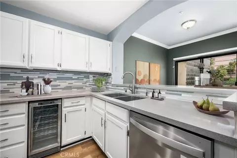 Kitchen - 425 E Ocean #440, Long Beach, CA 90802 photo 1 of 4