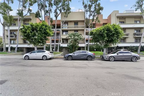 750 N Kings #114, West Hollywood, CA 90069