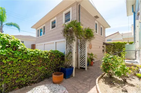 Exterior - 3366 E 1st, Long Beach, CA 90803 photo 3 of 7
