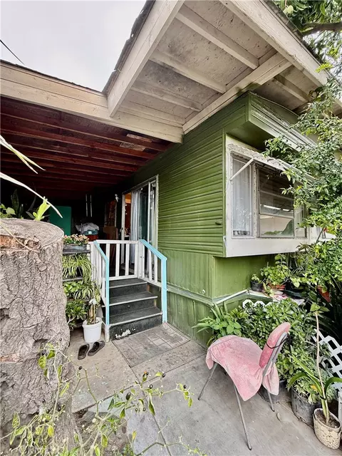 223 Madrid Ave, Santa Ana, CA 92703