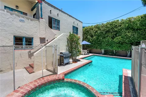 Exterior - 3517 E 2nd, Long Beach, CA 90803 photo 3 of 10