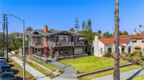 Exterior - 2303 E Ocean Blvd, Long Beach, CA 90803 photo 14 of 14