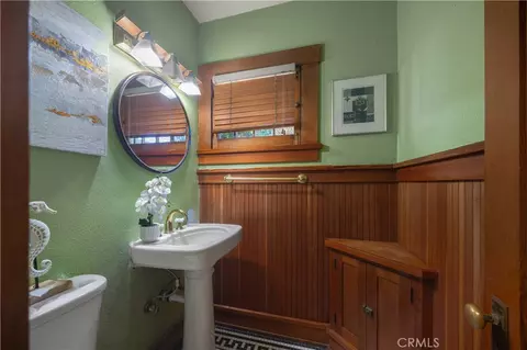 Bath - 2303 E Ocean Blvd, Long Beach, CA 90803 photo 4 of 4