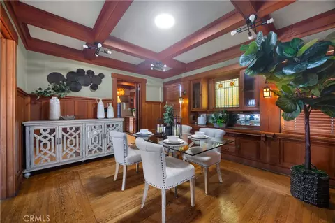 Dining - 2303 E Ocean Blvd, Long Beach, CA 90803 photo 2 of 2