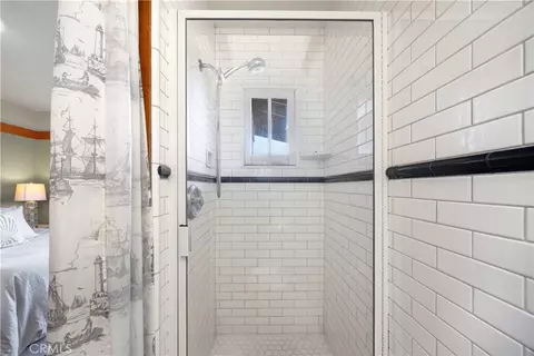 Bath - 2303 E Ocean Blvd, Long Beach, CA 90803 photo 2 of 4