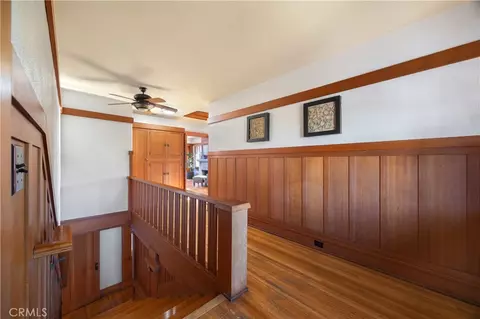 Entry Way - 2303 E Ocean Blvd, Long Beach, CA 90803 photo 6 of 8