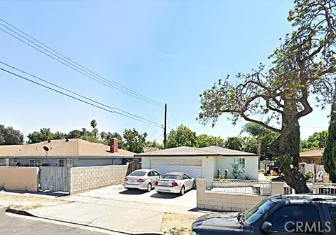 3510 W Pine St, Santa Ana, CA 92704
