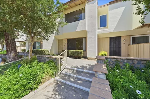 364 Meadow Ct, Brea, CA 92821