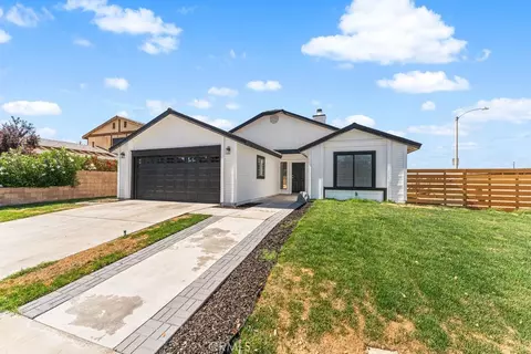 2559 E Avenue J2, Lancaster, CA 93535