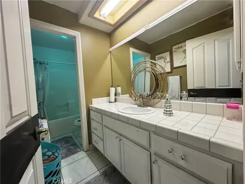 Bath - 20284 Majestic Dr, Apple Valley, CA 92308 photo 2 of 4