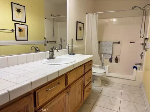 Bath - 20284 Majestic Dr, Apple Valley, CA 92308 photo 1 of 4