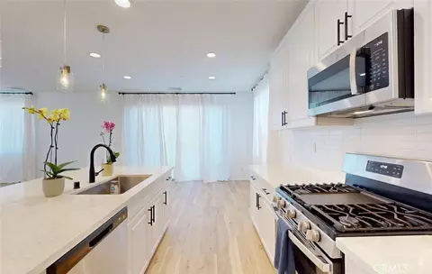 Kitchen - 340 Lilly, Rialto, CA 92376 photo 4 of 4
